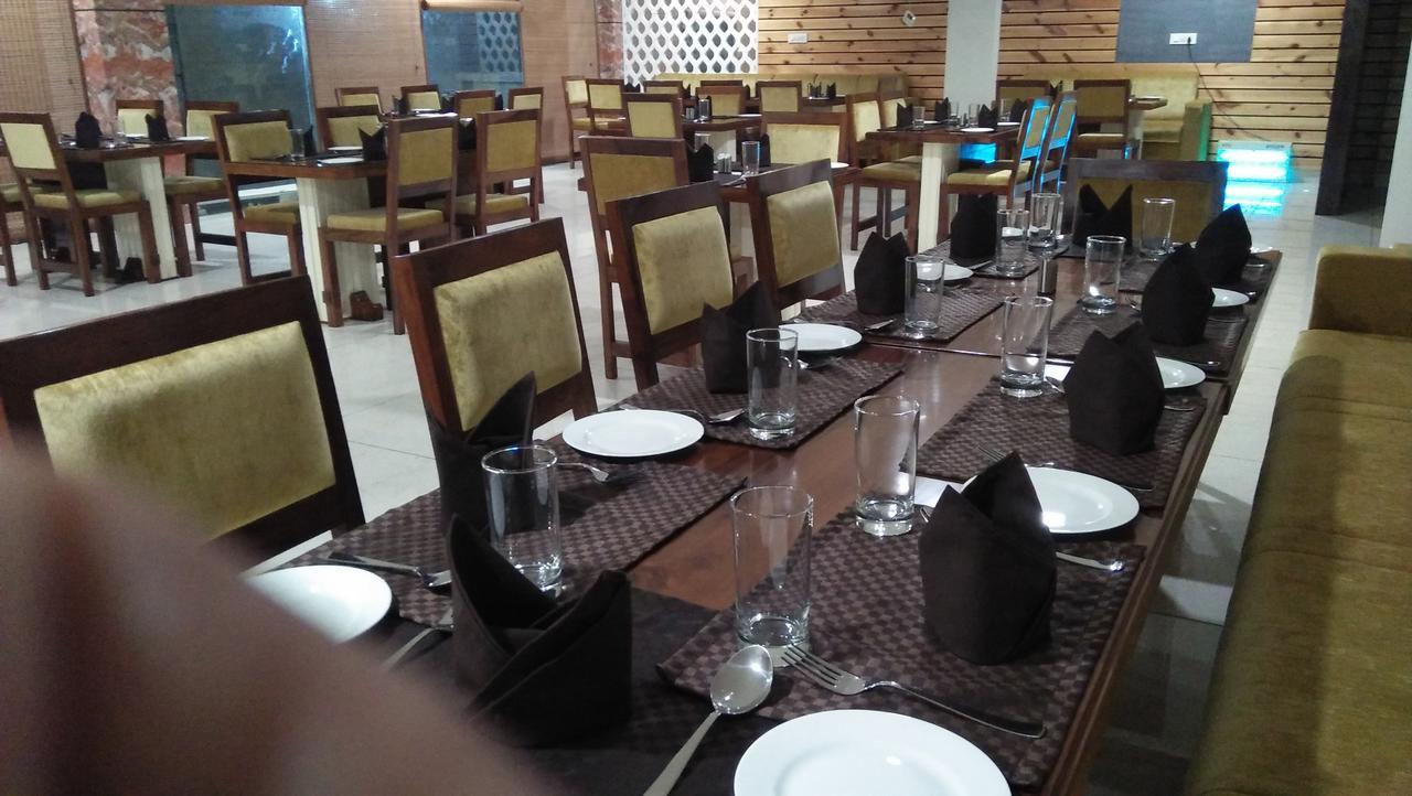Hotel Neelam Moga Λουντιάνα Εξωτερικό φωτογραφία