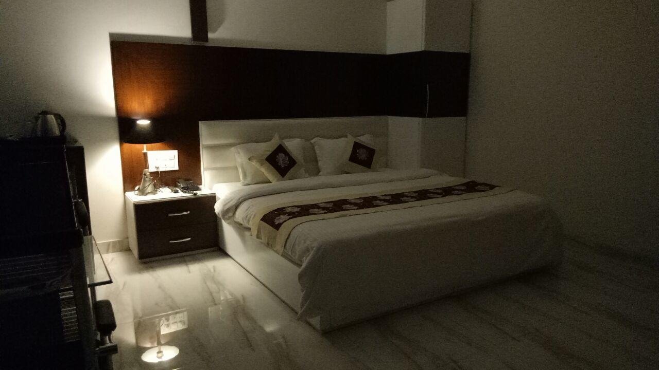 Hotel Neelam Moga Λουντιάνα Εξωτερικό φωτογραφία