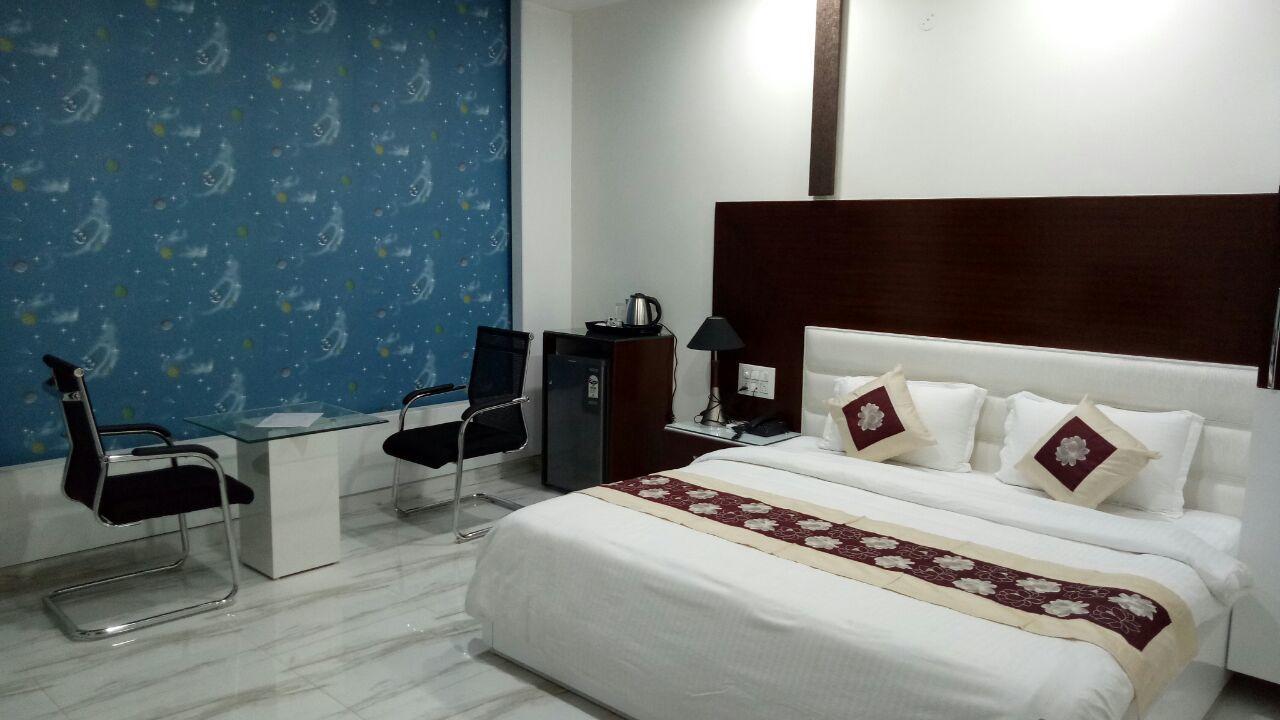 Hotel Neelam Moga Λουντιάνα Εξωτερικό φωτογραφία