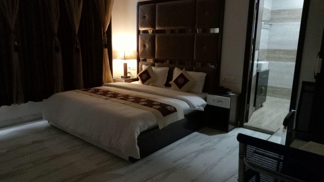 Hotel Neelam Moga Λουντιάνα Εξωτερικό φωτογραφία