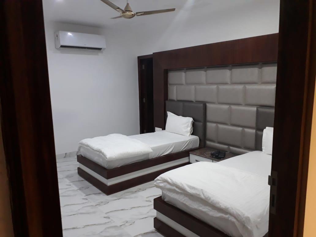 Hotel Neelam Moga Λουντιάνα Εξωτερικό φωτογραφία