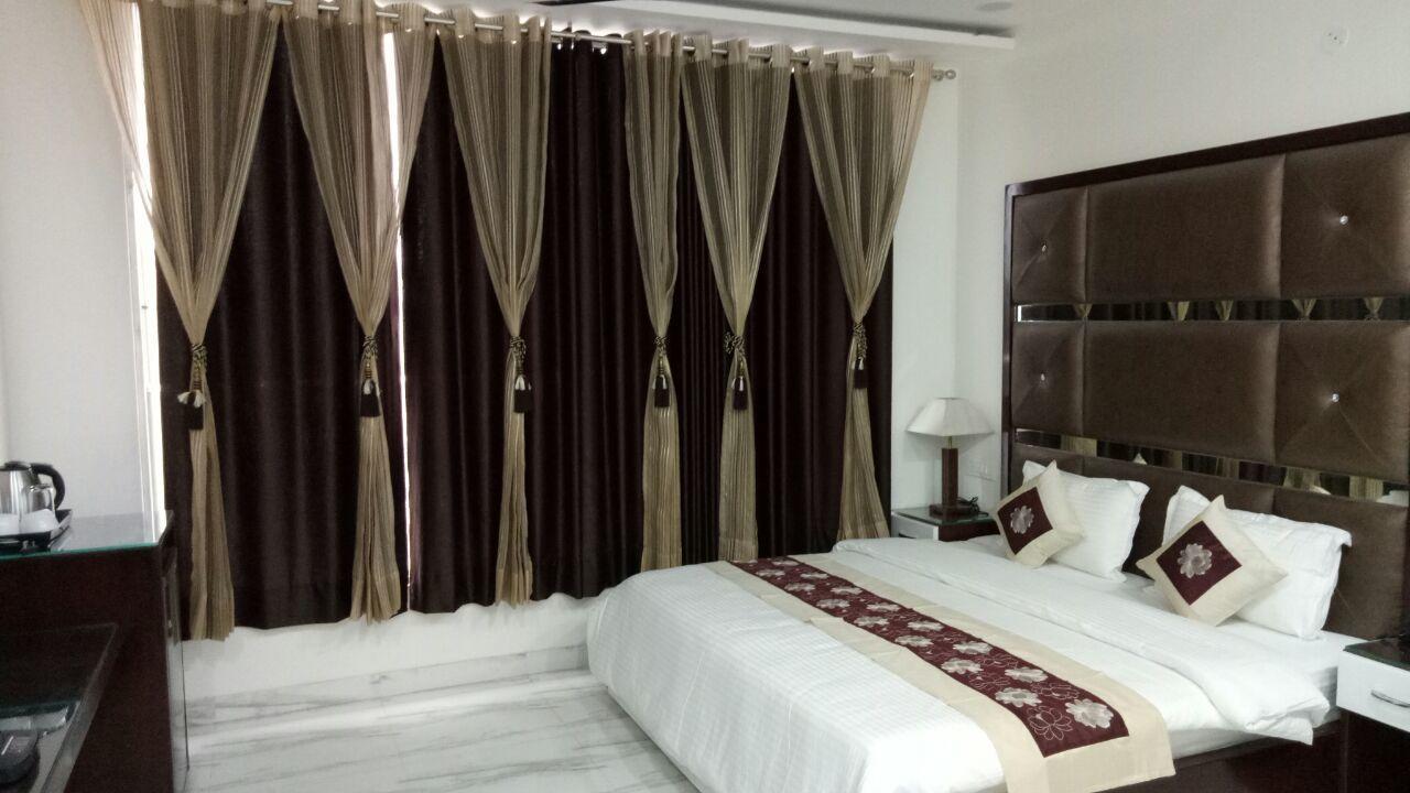 Hotel Neelam Moga Λουντιάνα Εξωτερικό φωτογραφία